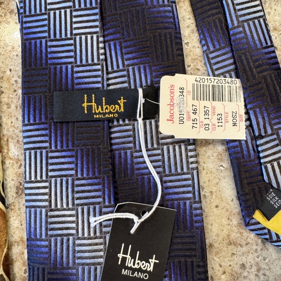 HUBERT MILANO, Z INC, PAOLO DESIGNED BY GUCCI DESIGNER MEN'S TIES BUNDLE OF 4 - Picture 4 of 5